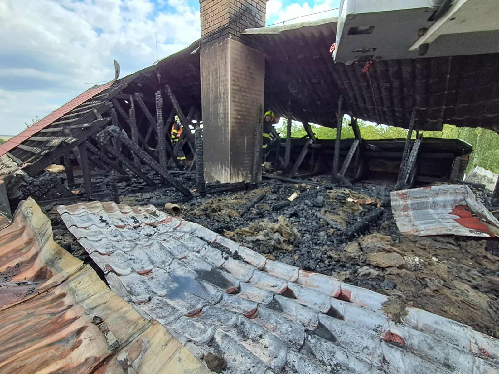 WhatsApp Image 2025-12-18 at 13.13.45a